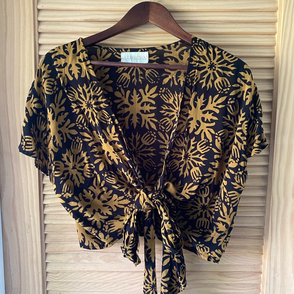 Alohiwai Vintage Aloha Wrap Top